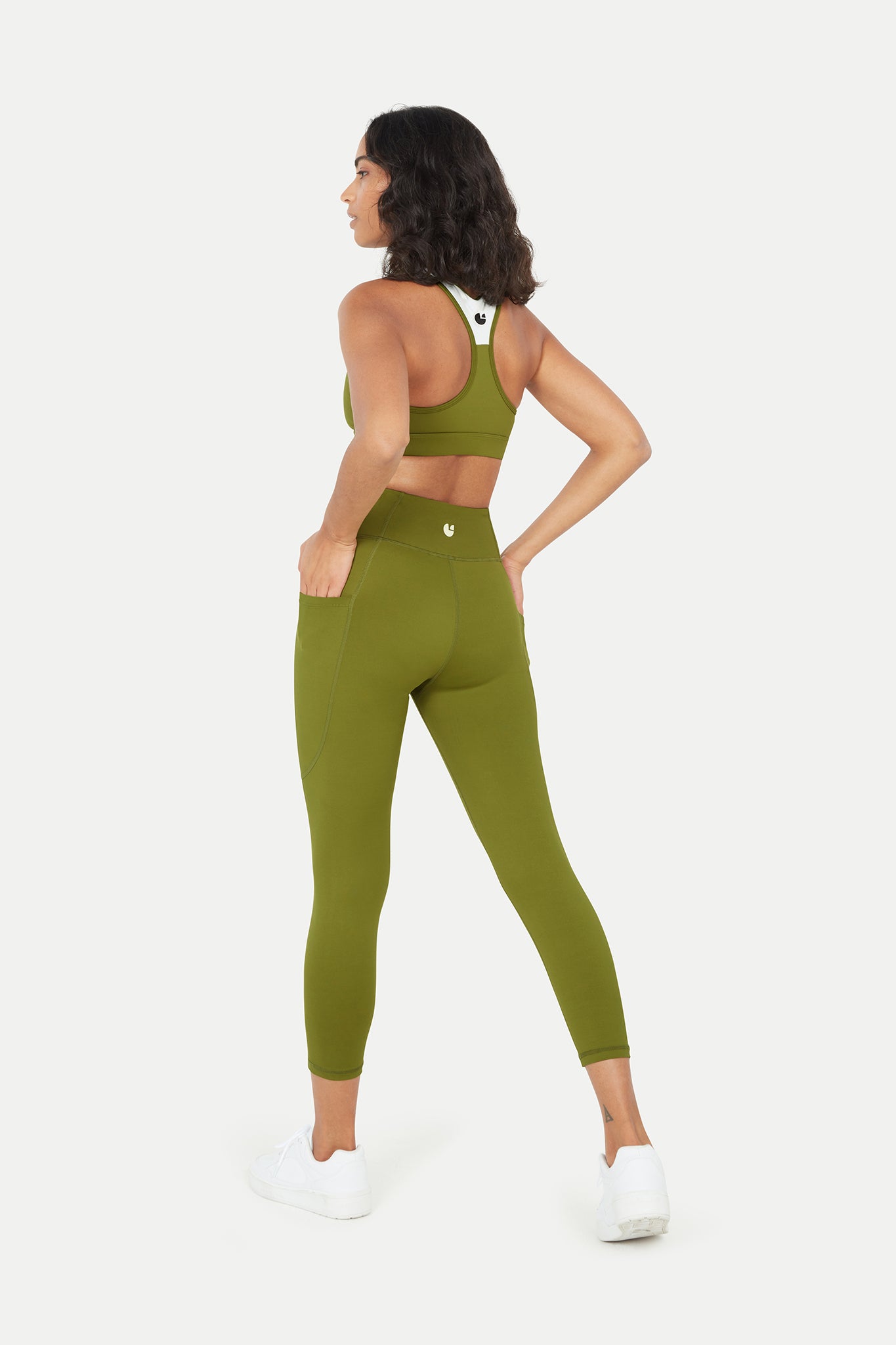 Sustainable plant based leggings with pocket in the back. – NATASHA TONIC